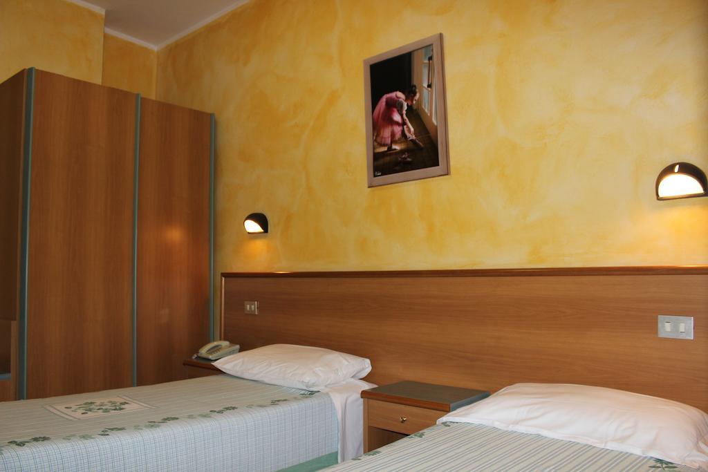 Albergo Napoleone SantʼAmbrogio di Valpolicella Szoba fotó
