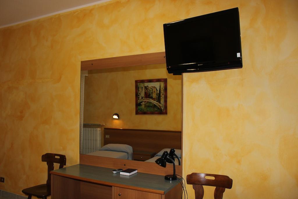 Albergo Napoleone SantʼAmbrogio di Valpolicella Szoba fotó