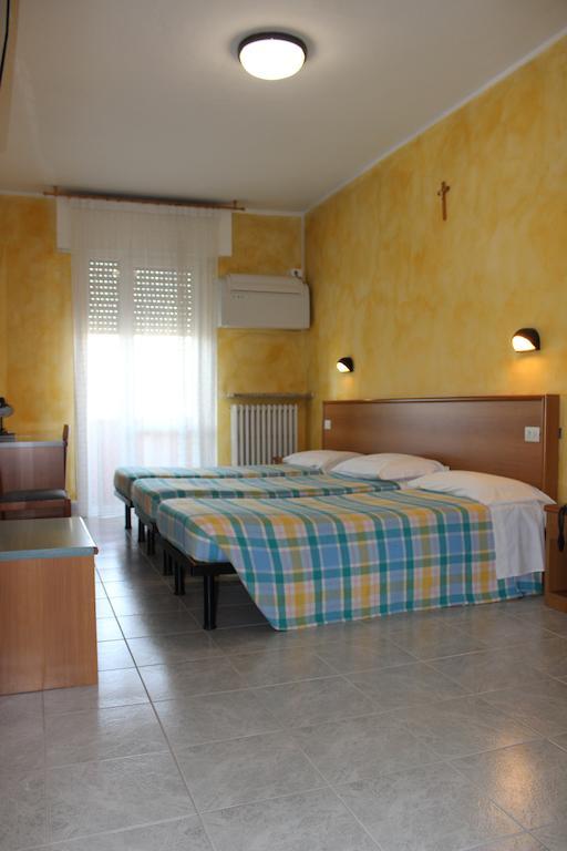 Albergo Napoleone SantʼAmbrogio di Valpolicella Szoba fotó